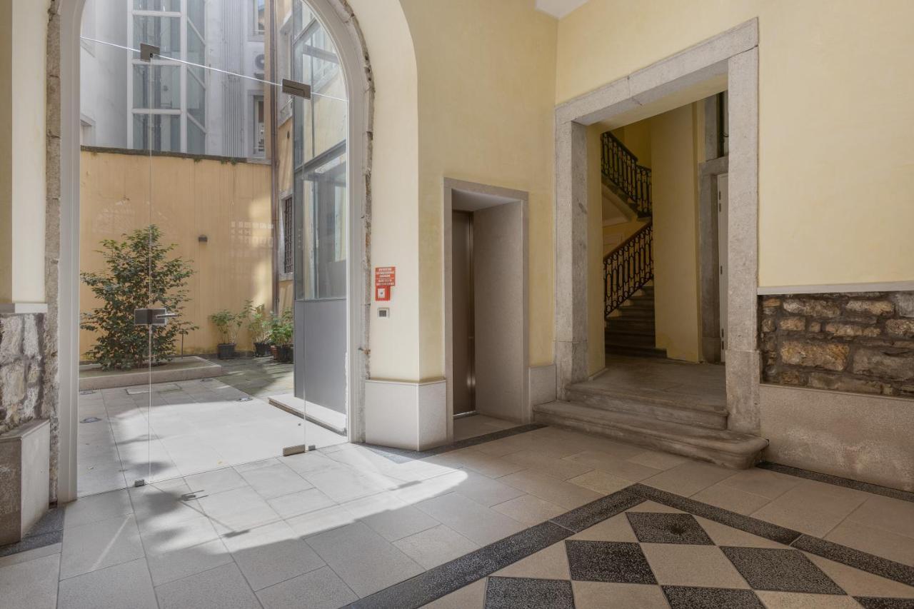Suite Saba, Stile E Parcheggio In Centro A Триест Экстерьер фото