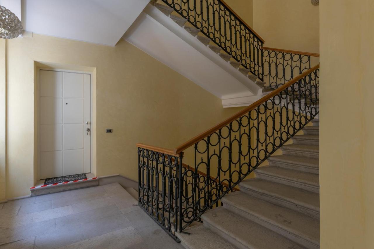 Suite Saba, Stile E Parcheggio In Centro A Триест Экстерьер фото